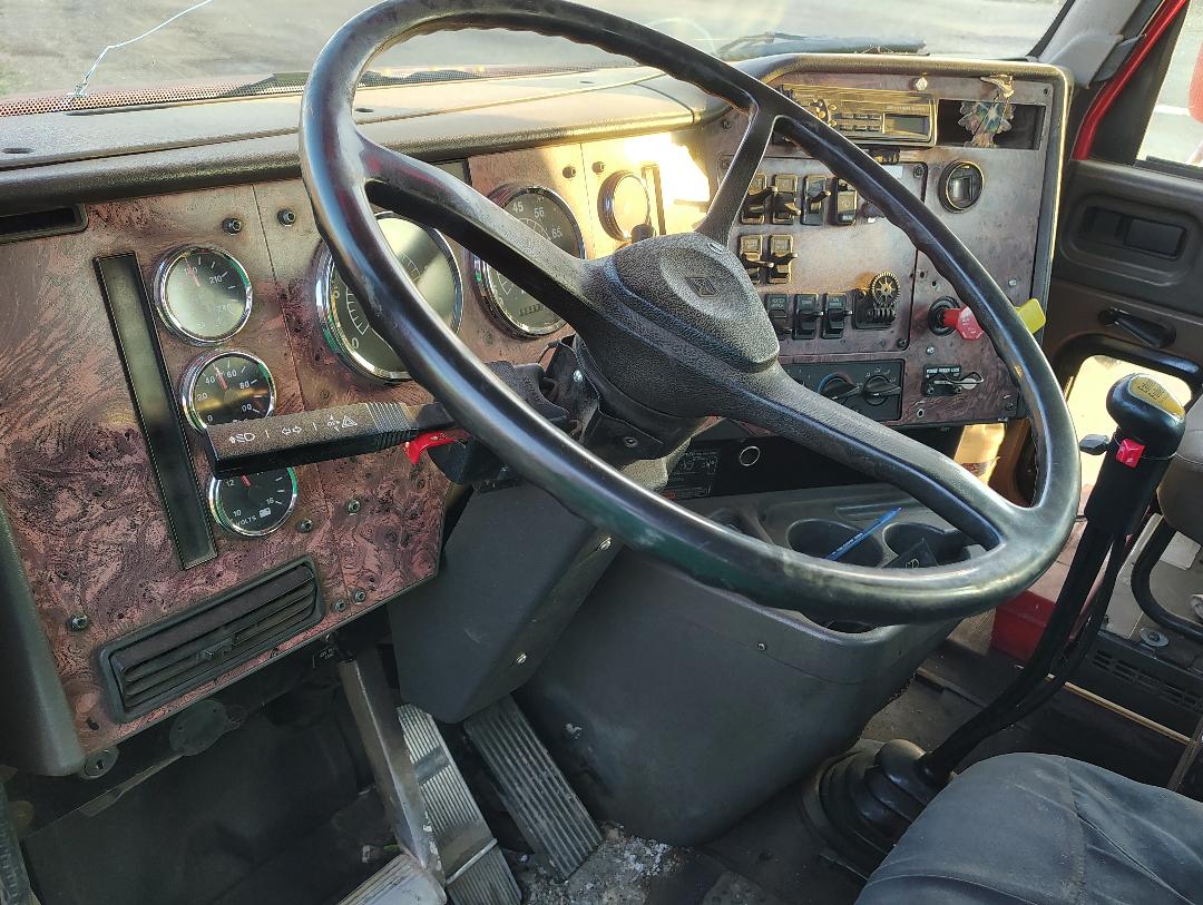 2003 INTERNATIONAL 9400i - Image 23